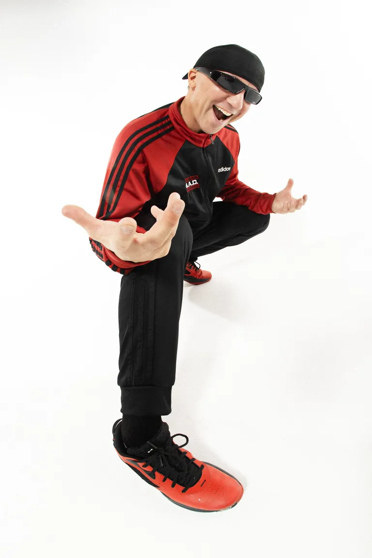 Dynamixx promotional performance portrait